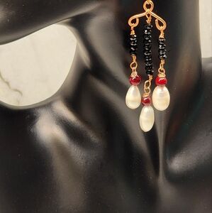 Handmade copper wire chandelier earrings with freshwater pearls and black beads